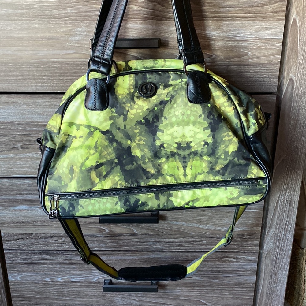 Lululemon shoulder bag